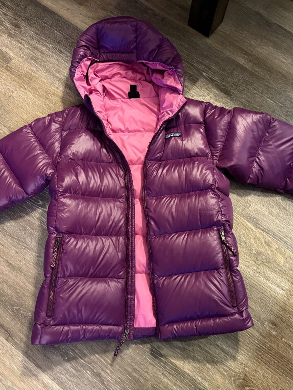 Patagonia Girls' Hi-Loft Down Hoody Insulated Patagonia down jacket Size 12